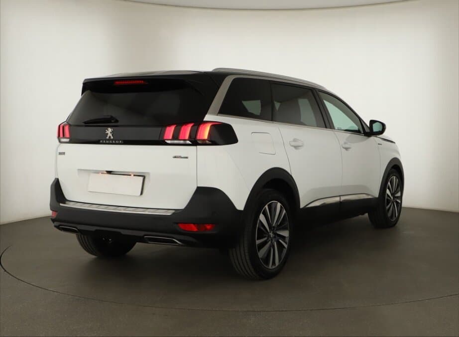 2019 Peugeot 5008 - 7