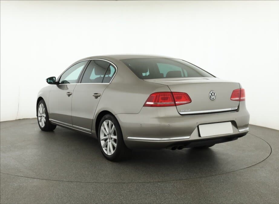 2014 Volkswagen PASSAT - 5
