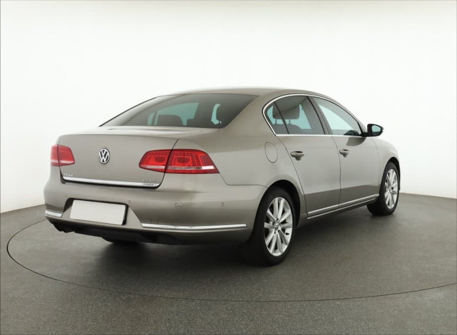 2014 Volkswagen PASSAT - 7