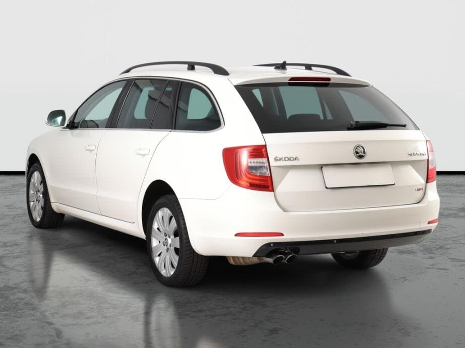 2013 Škoda SUPERB - 5