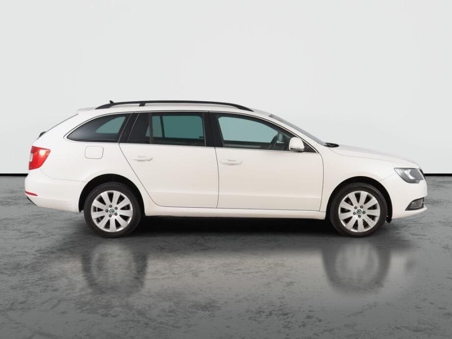 2013 Škoda SUPERB - 8