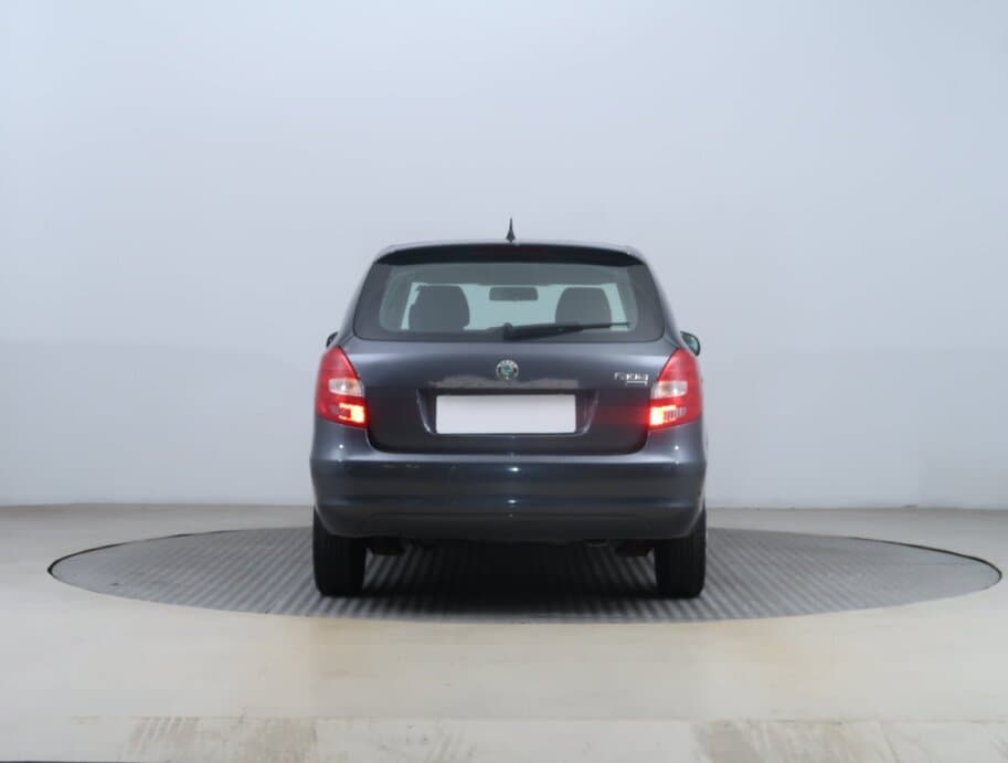 2011 Škoda FABIA - 6