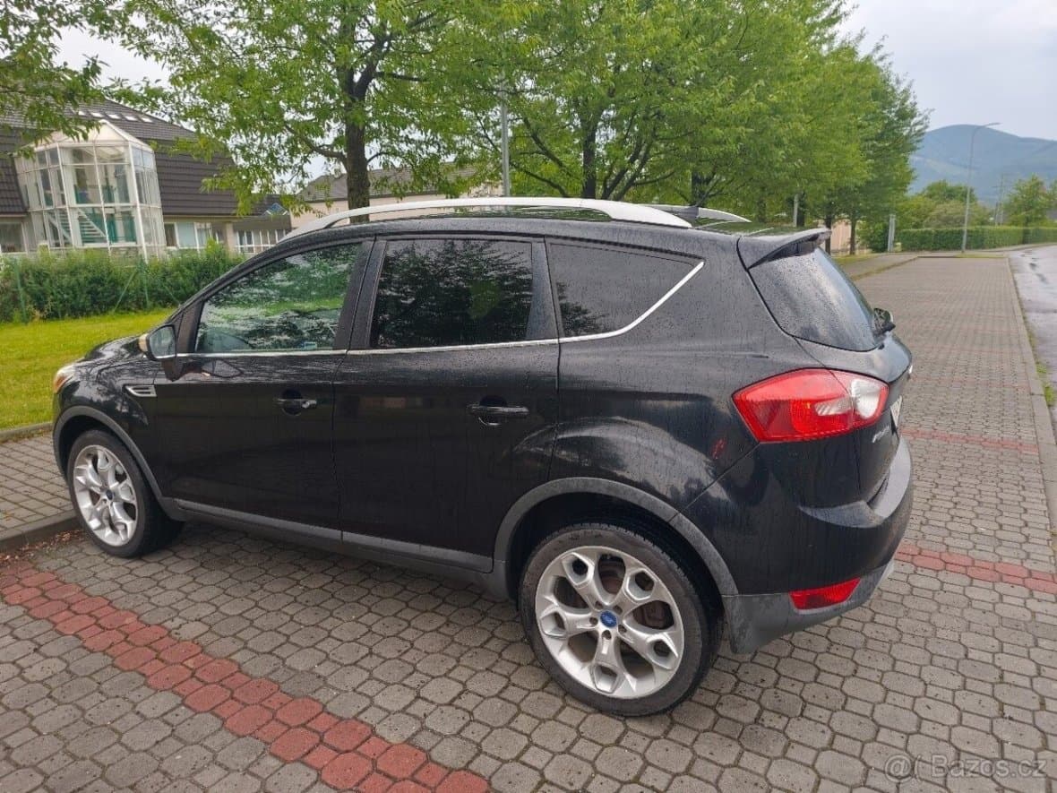 2010 Ford KUGA - 16