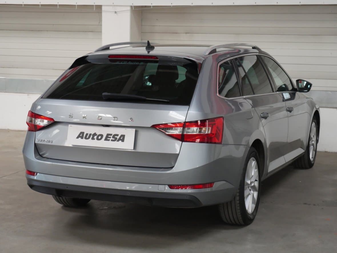 2020 Škoda SUPERB - 6
