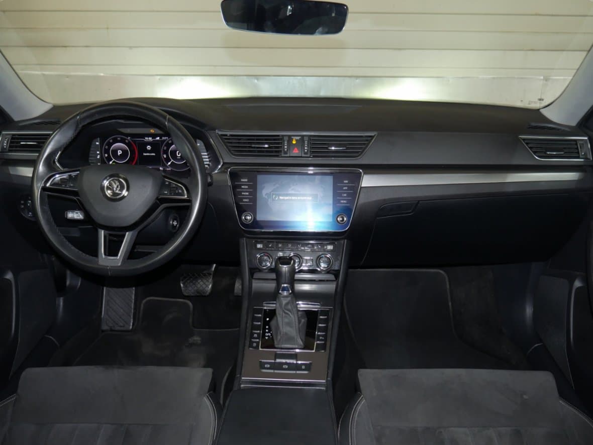 2020 Škoda SUPERB - 8