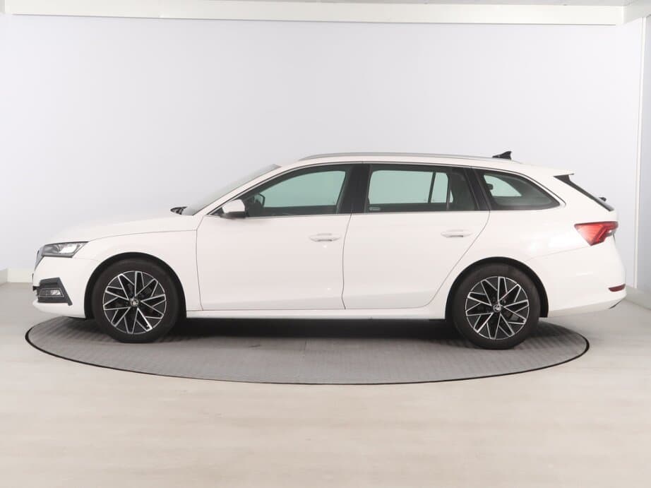 2021 Škoda OCTAVIA - 4