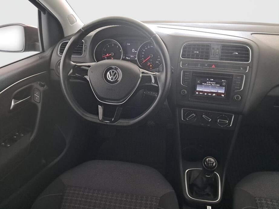 2016 Volkswagen POLO - 9