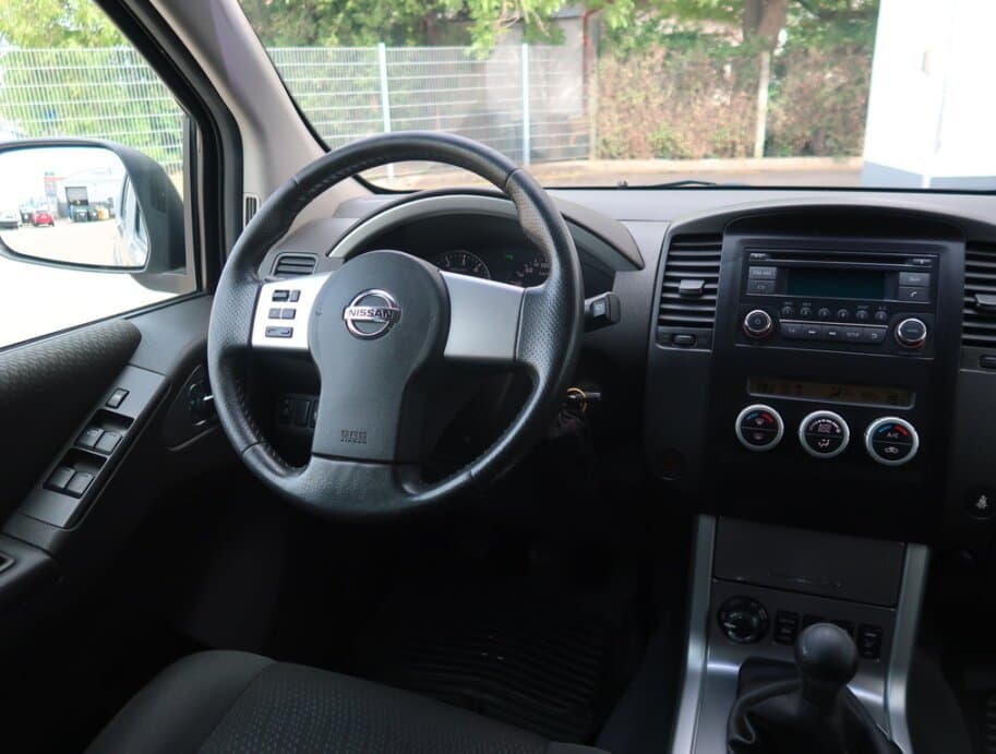2013 Nissan PATHFINDER - 9