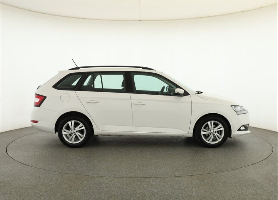 2022 Škoda FABIA - 8