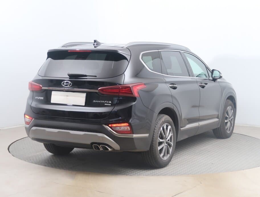 2019 Hyundai SANTA FE - 13