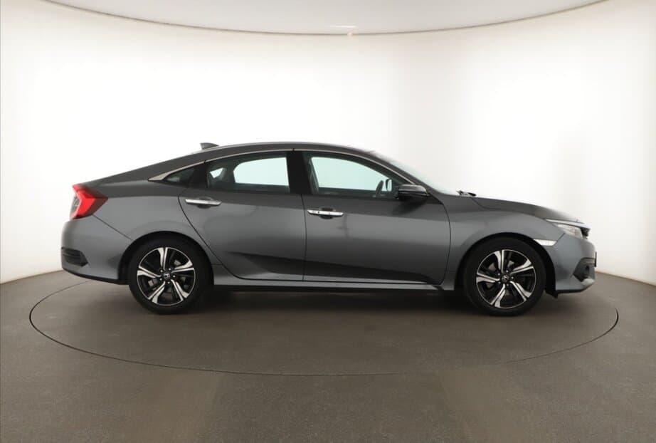 2018 Honda CIVIC - 8