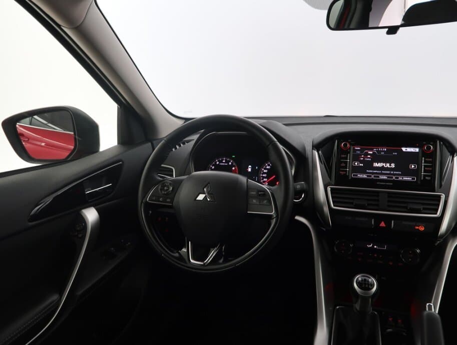 2018 Mitsubishi ECLIPSE - 9