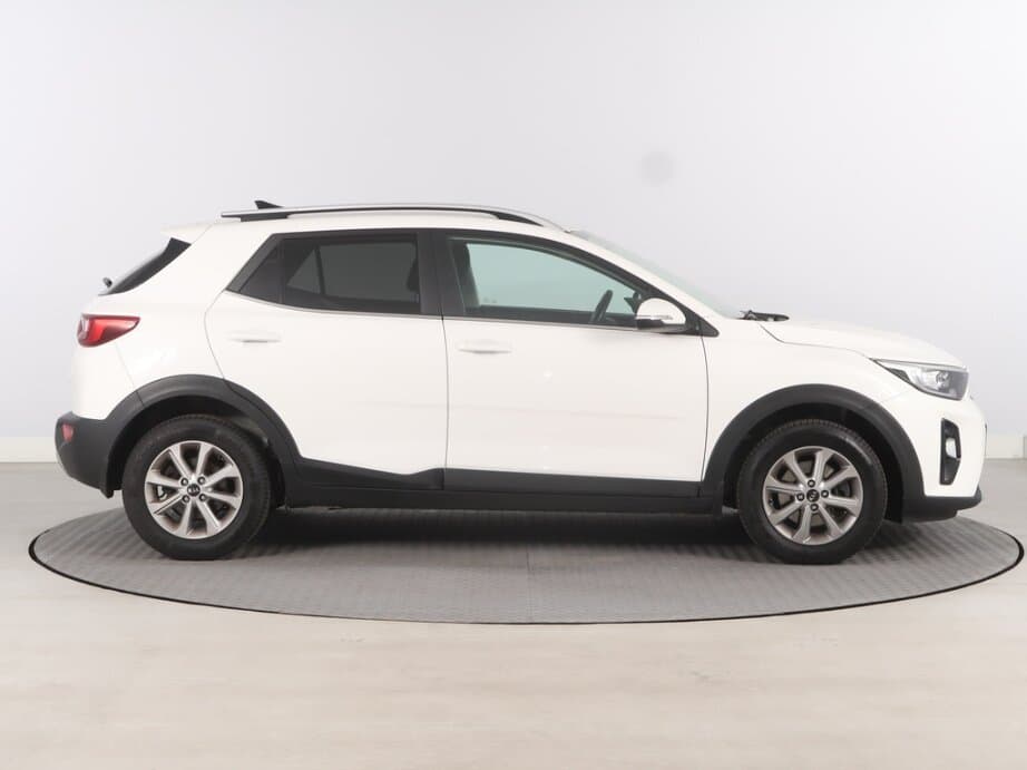 2020 Kia STONIC - 8