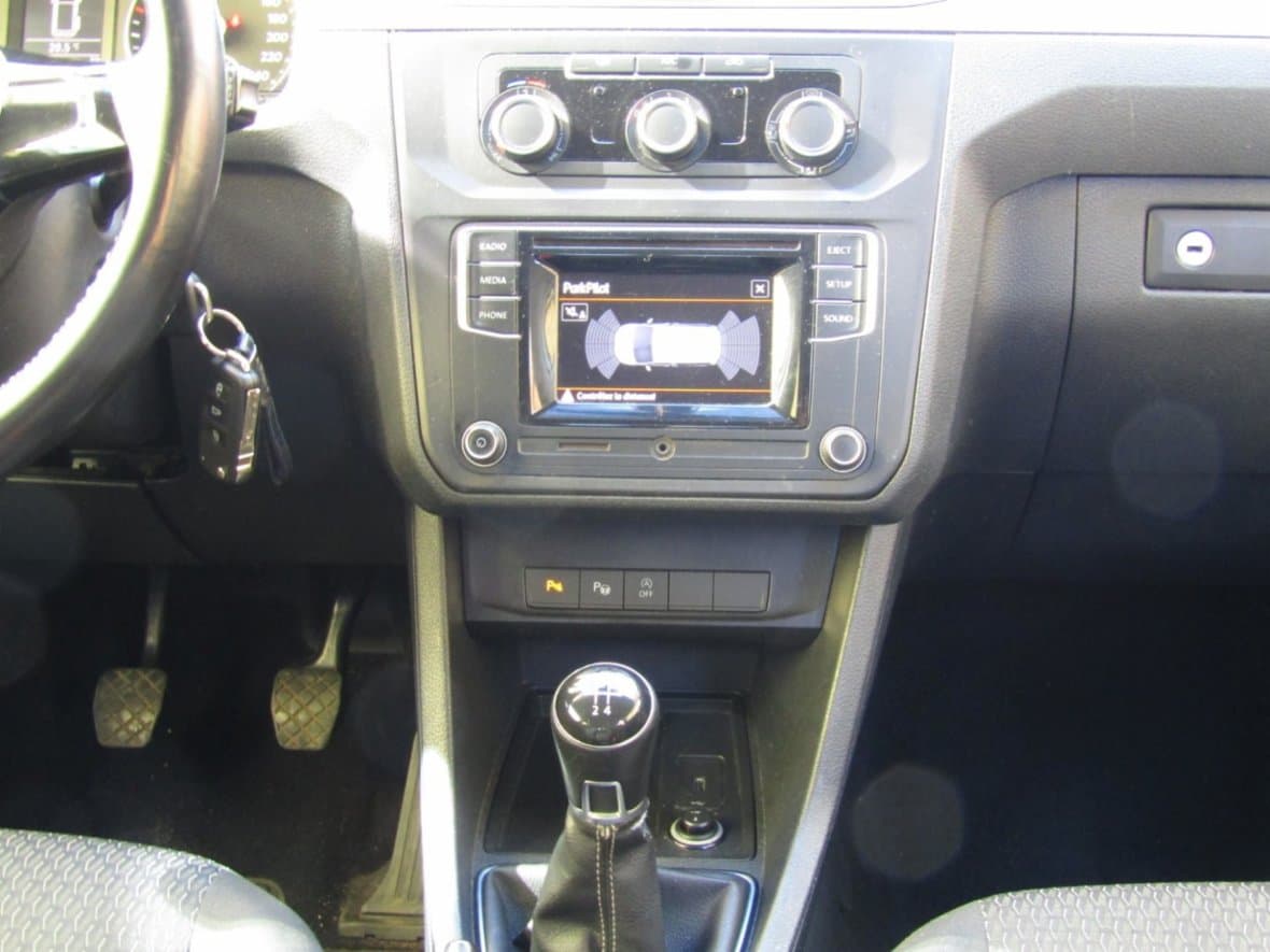 2015 Volkswagen Caddy - 17