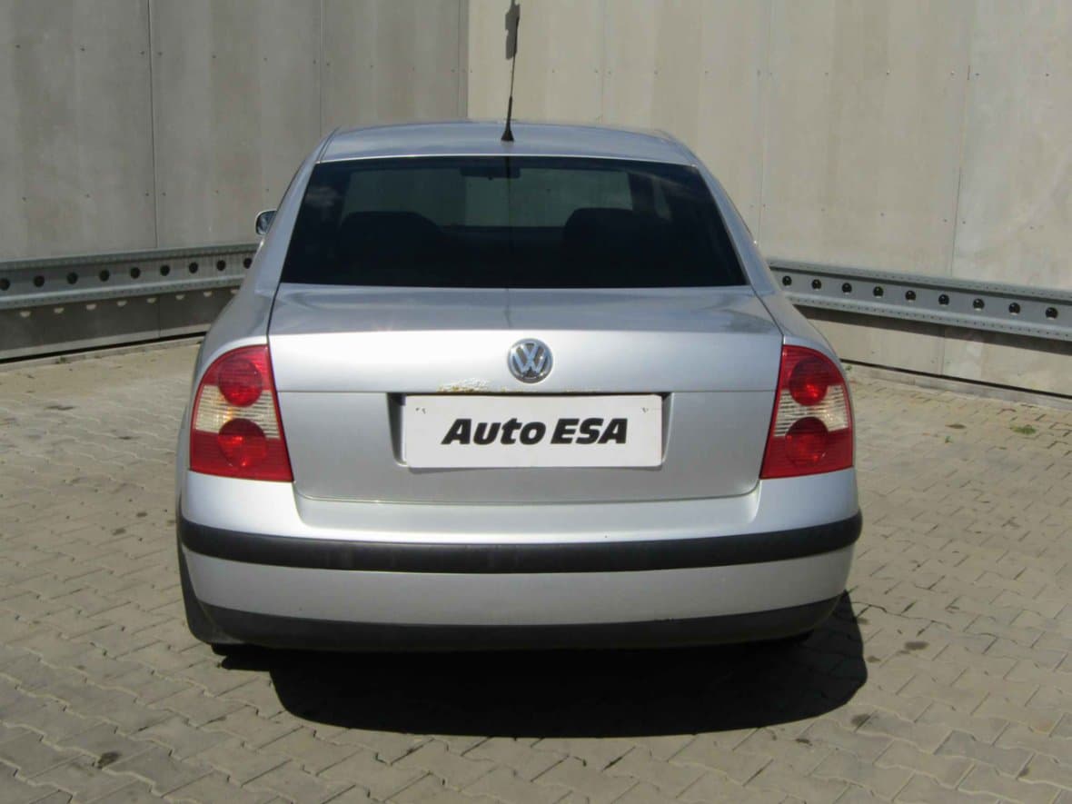 2002 Volkswagen PASSAT - 5