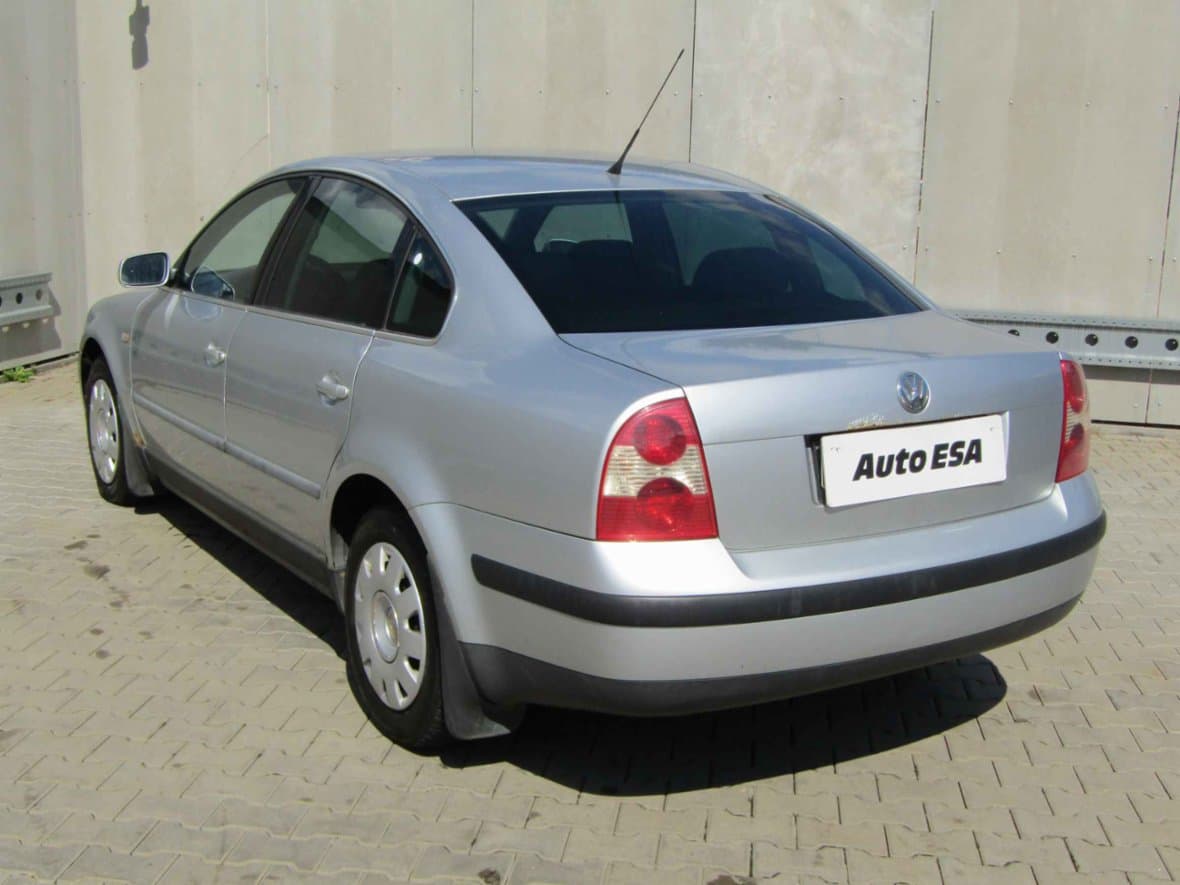 2002 Volkswagen PASSAT - 6