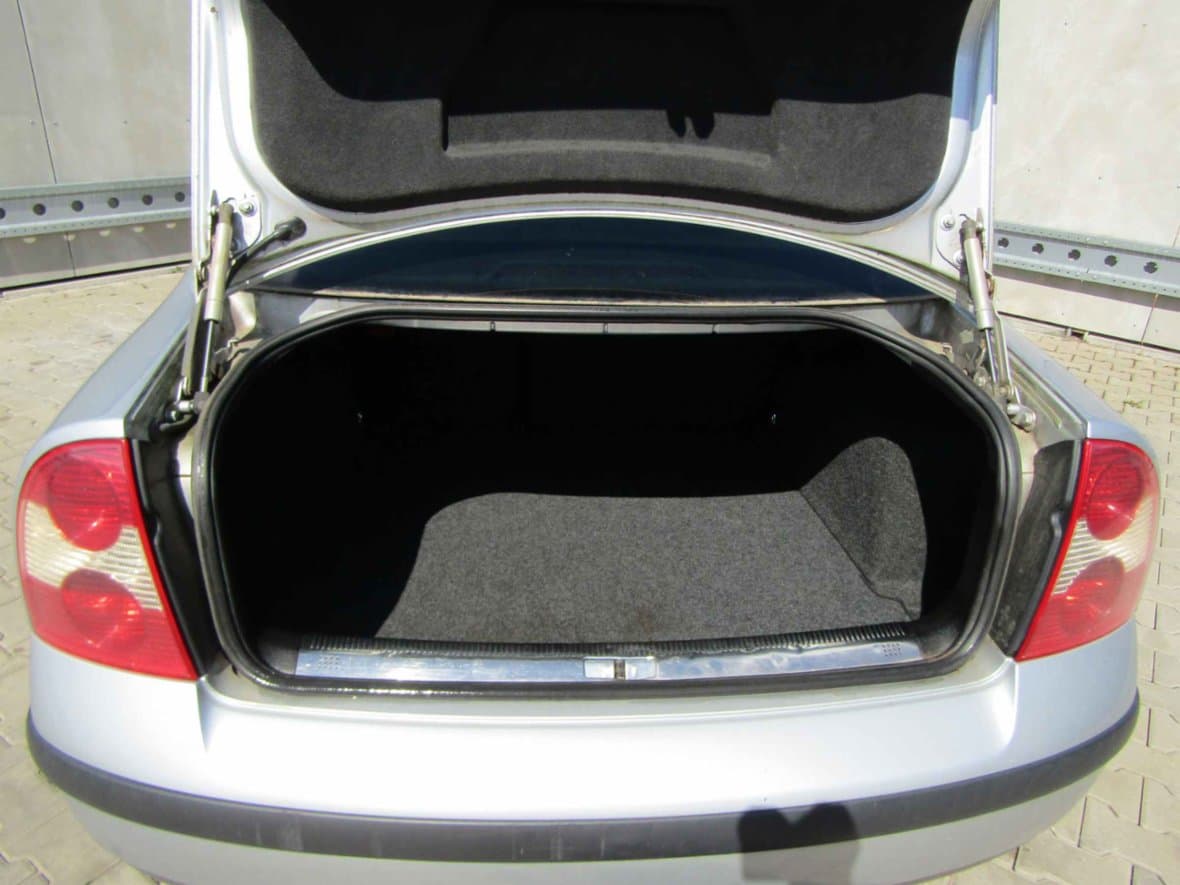 2002 Volkswagen PASSAT - 7