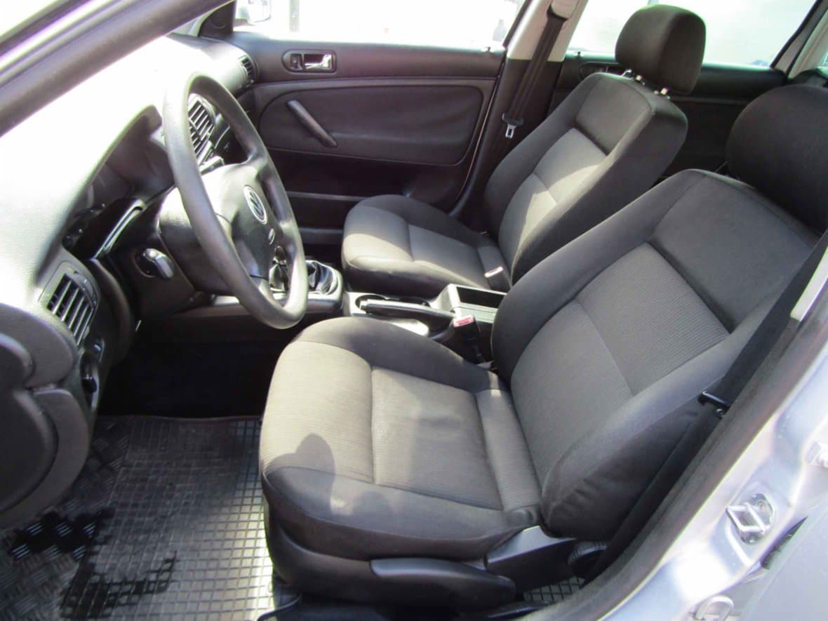 2002 Volkswagen PASSAT - 9