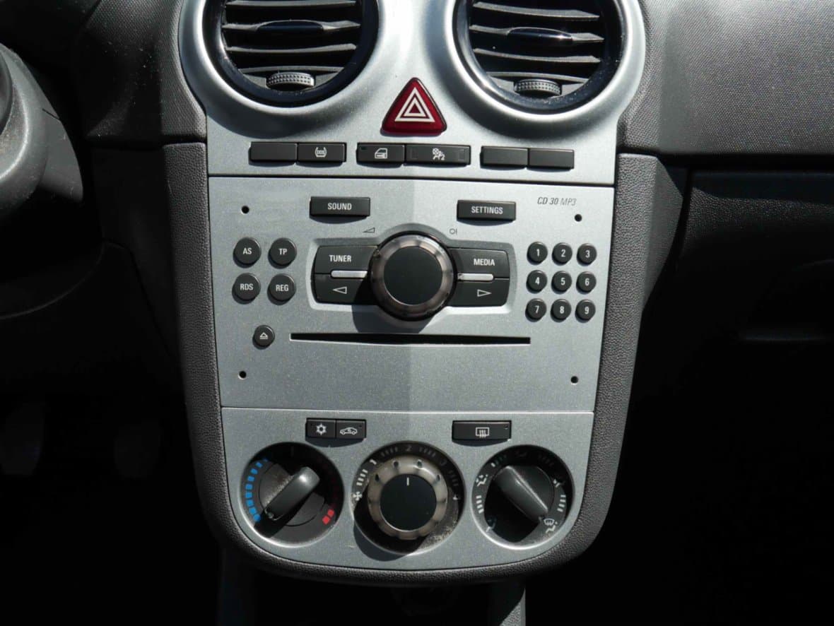 2014 Opel CORSA - 11