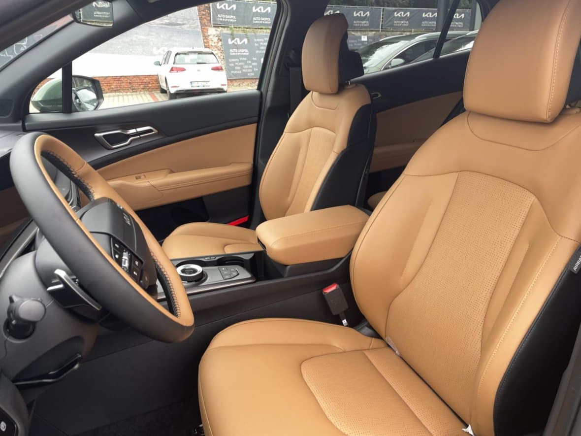 2025 Kia Sportage - 12