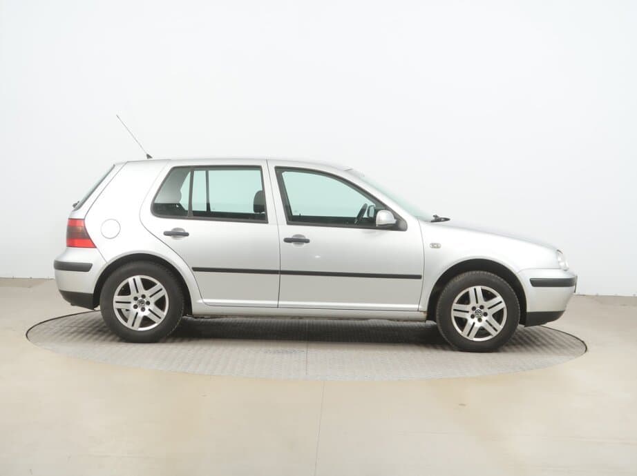 2002 Volkswagen GOLF - 8