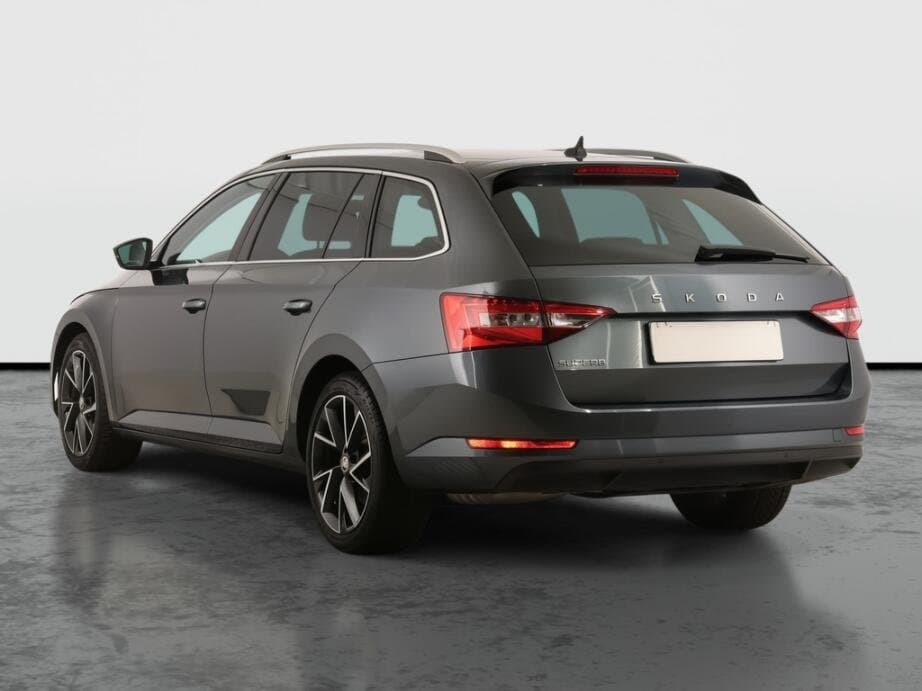 2021 Škoda SUPERB - 5
