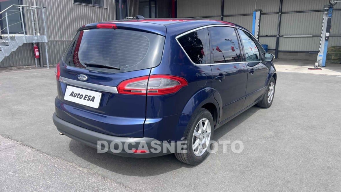 2010 Ford S-MAX - 2