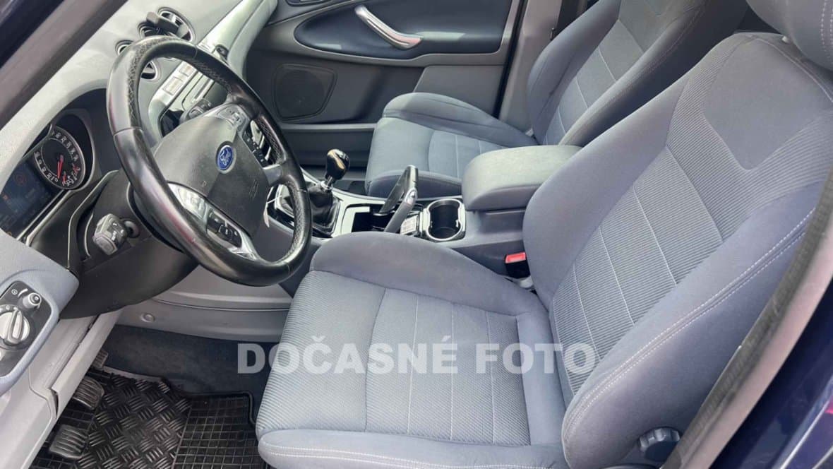 2010 Ford S-MAX - 3