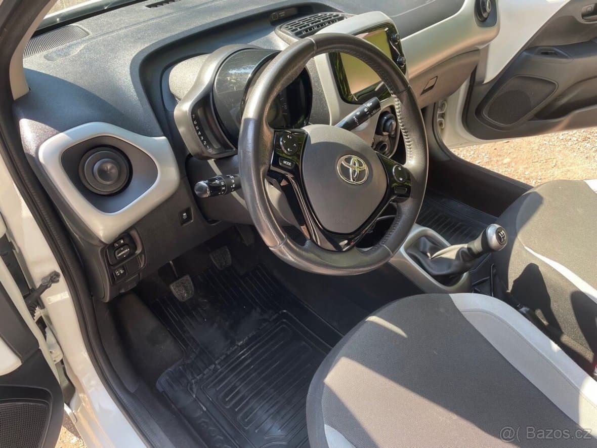 2015 Toyota AYGO - 3