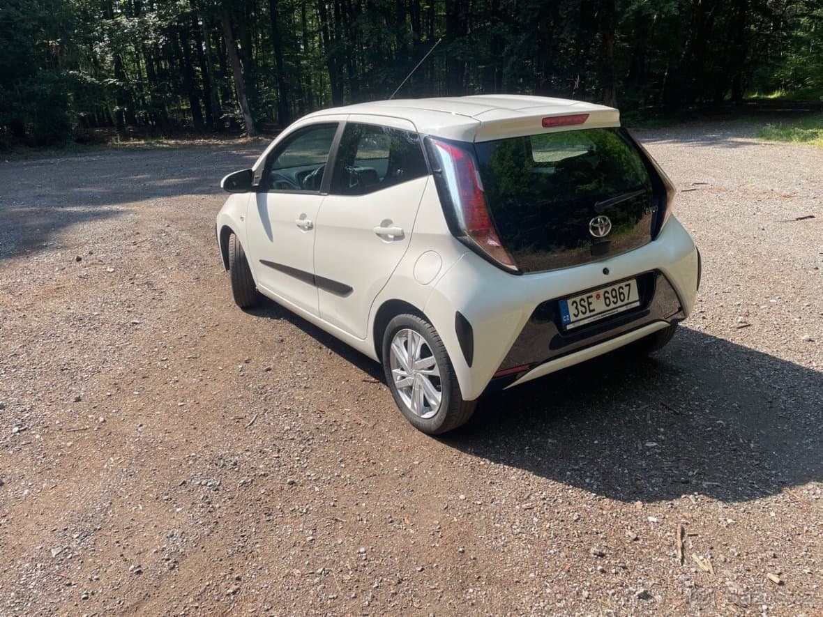 2015 Toyota AYGO - 4