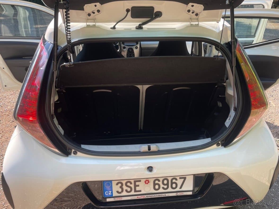 2015 Toyota AYGO - 5