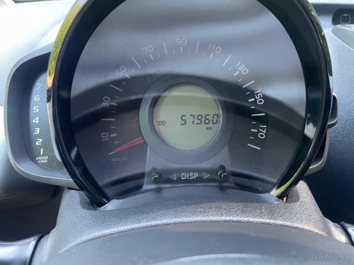 2015 Toyota AYGO - 7