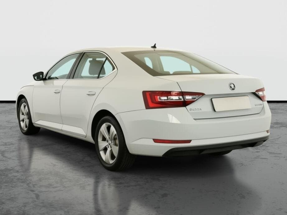 2019 Škoda SUPERB - 5