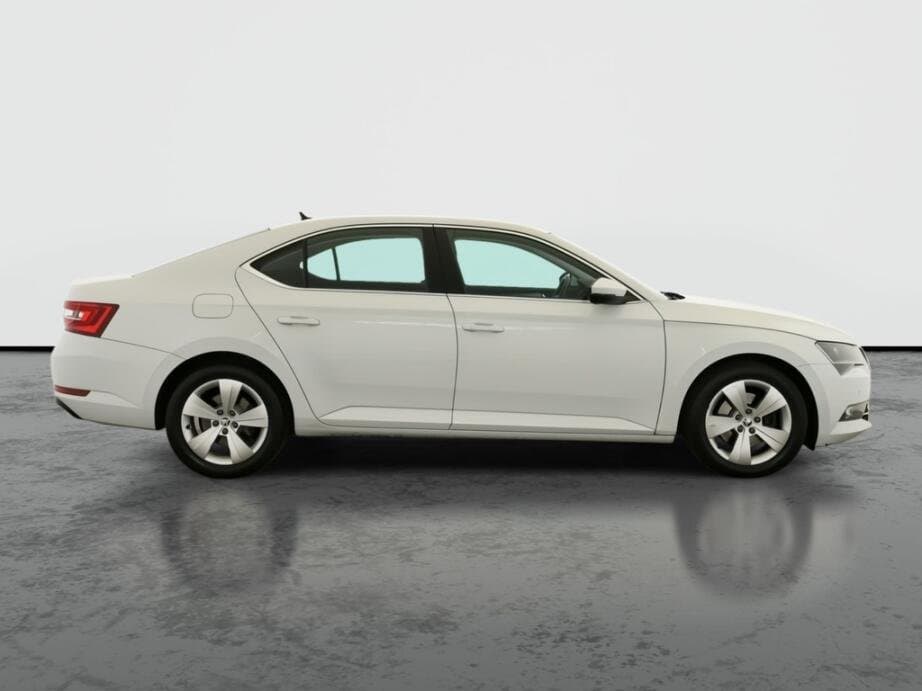 2019 Škoda SUPERB - 8
