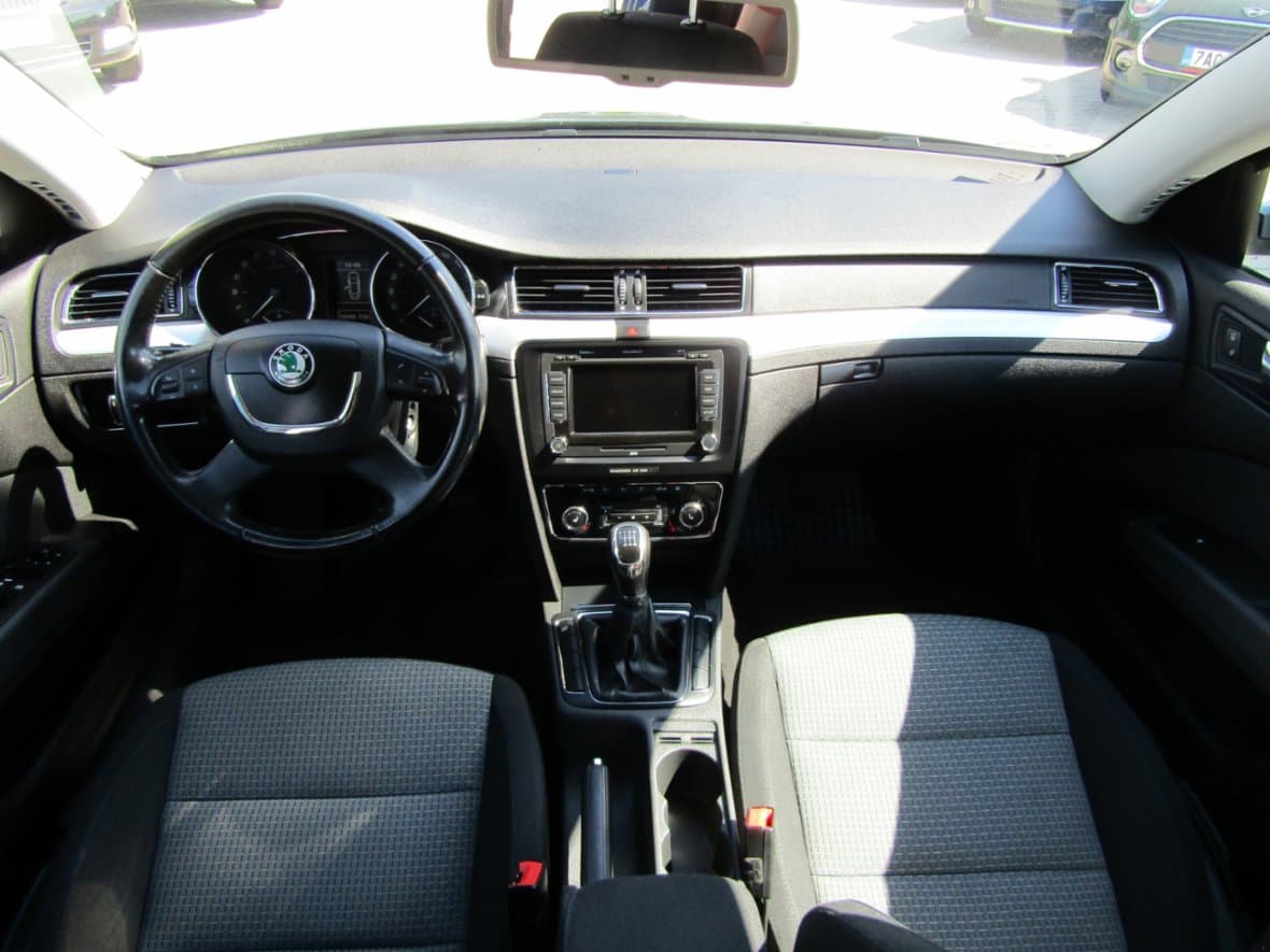 2009 Škoda SUPERB - 8