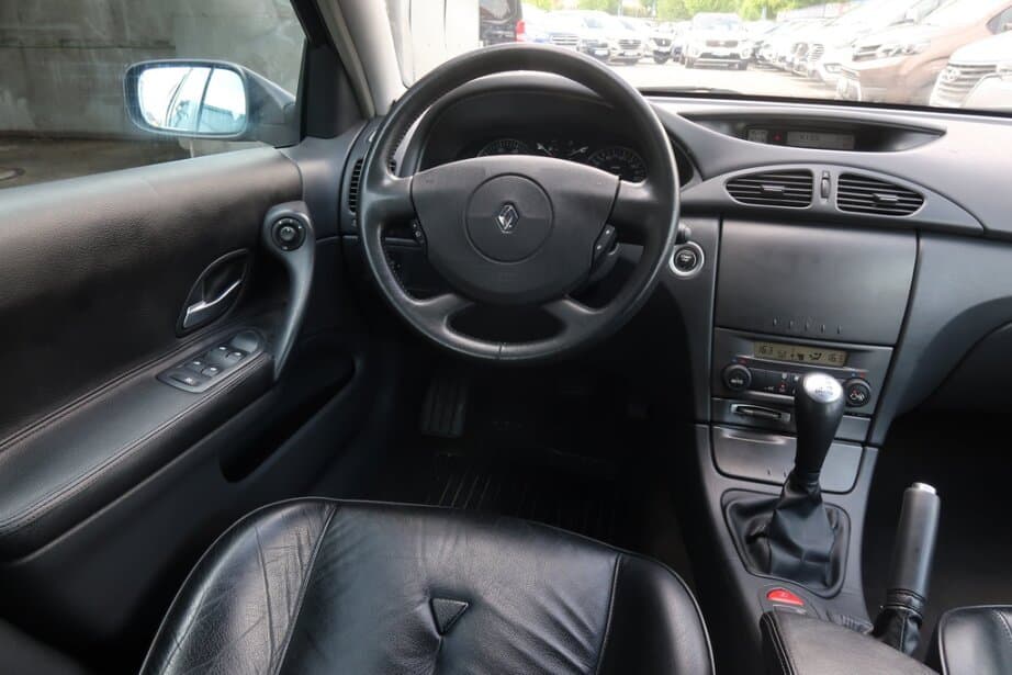 2004 Renault LAGUNA - 9