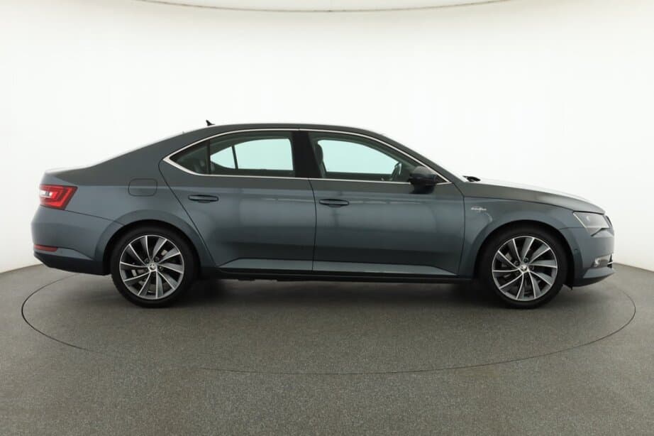 2017 Škoda SUPERB - 8