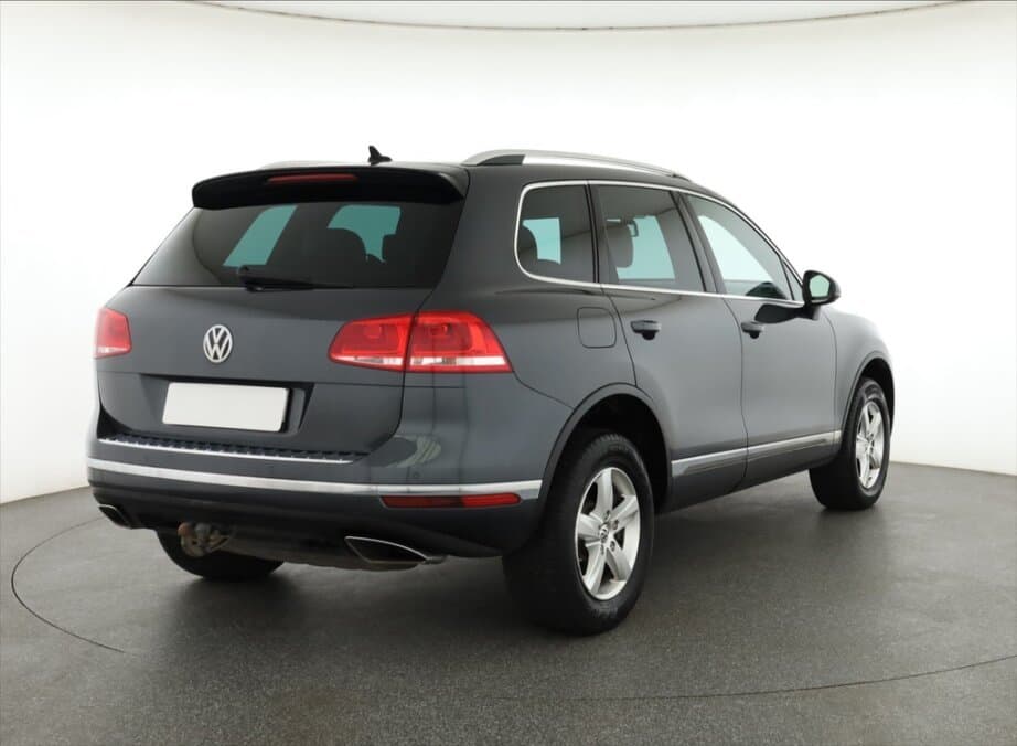 2015 Volkswagen TOUAREG - 13