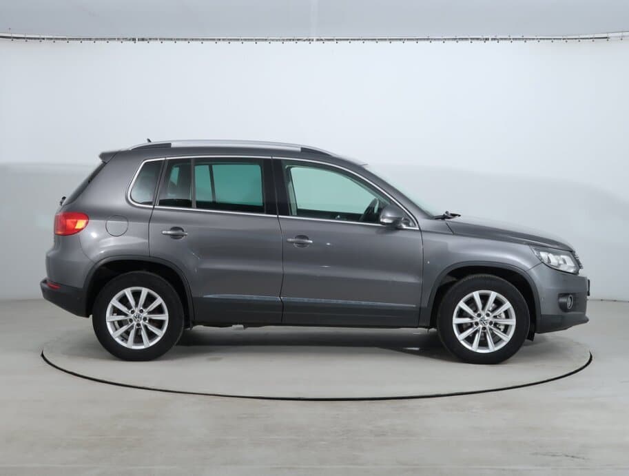 2014 Volkswagen TIGUAN - 8