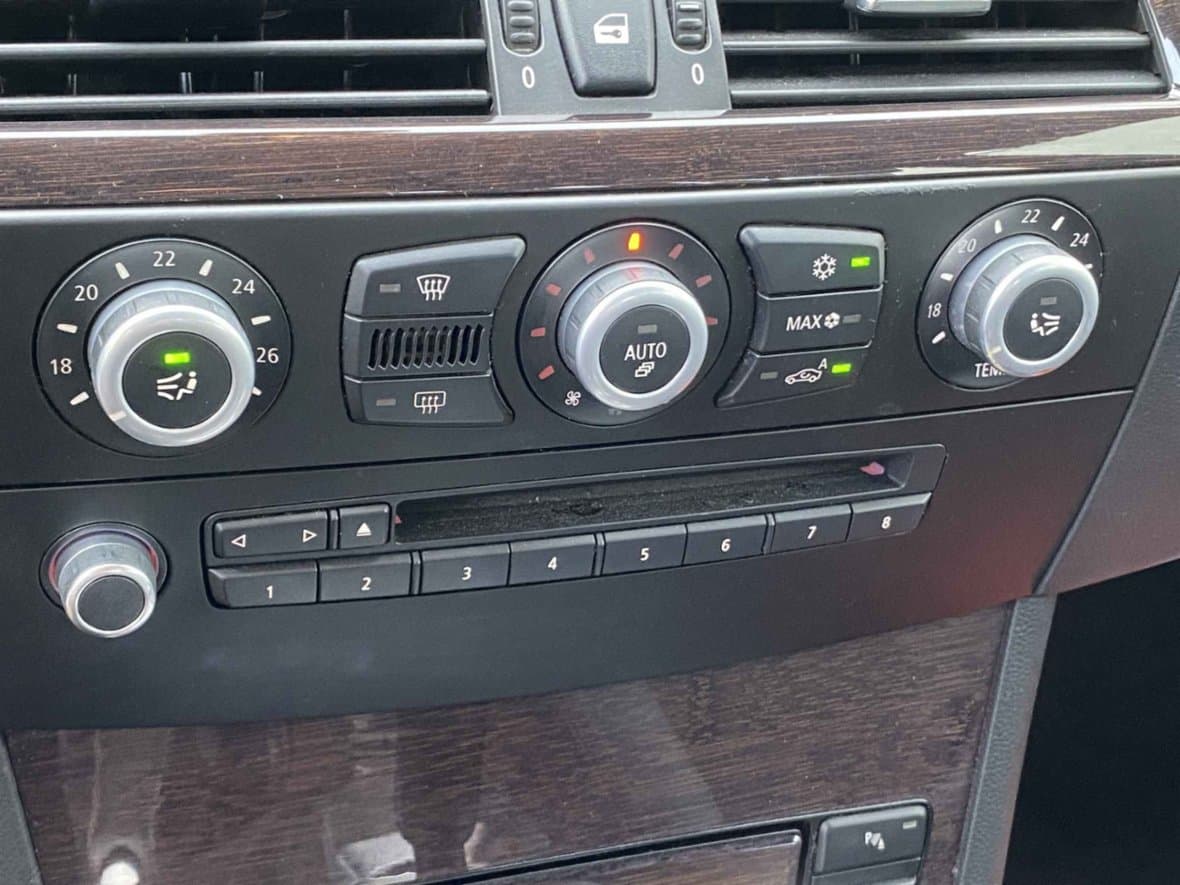 2009 BMW 5-SERIES - 16