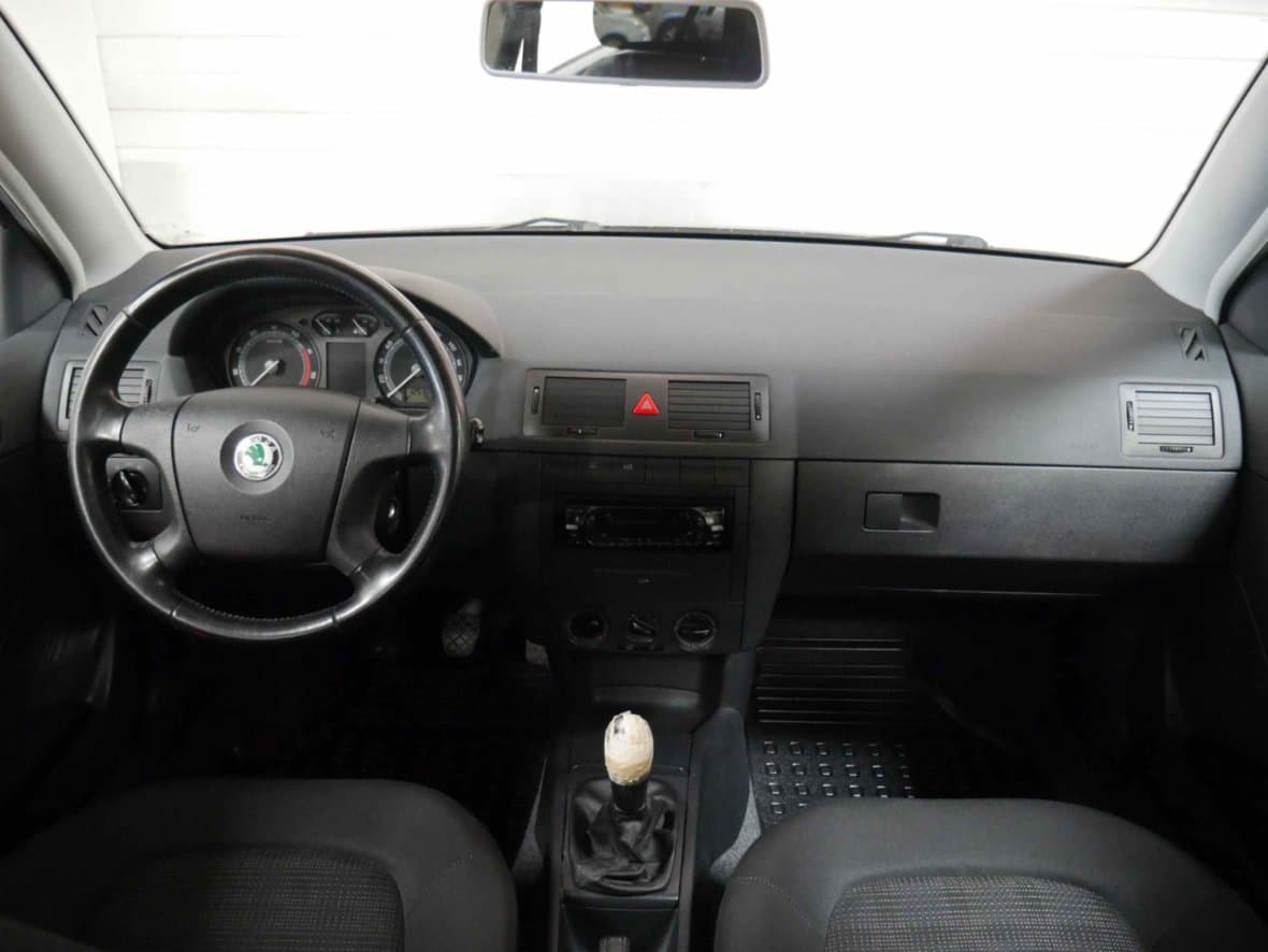2005 Škoda FABIA - 8