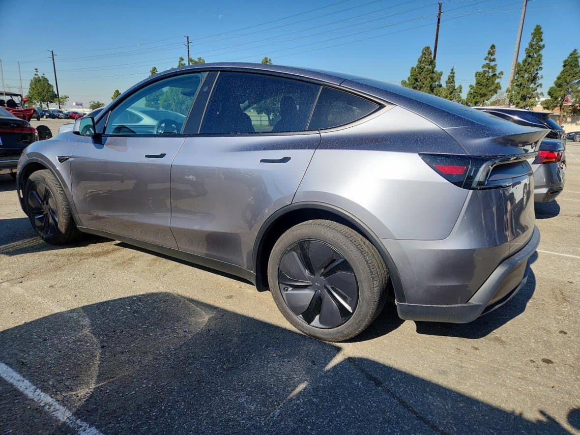 2025 Tesla MODEL Y - 5