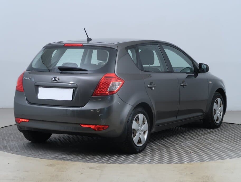 2010 Kia CEE'D - 7