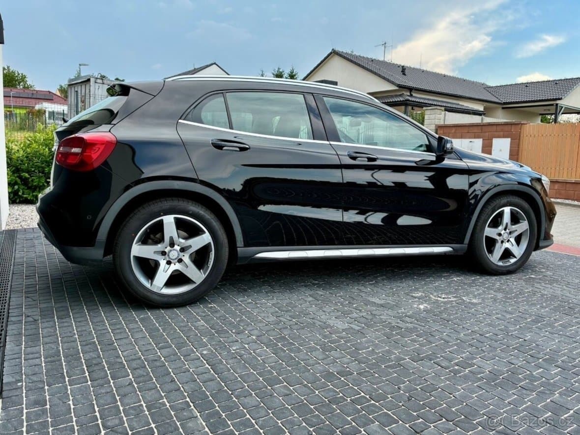 2017 Mercedes-Benz GLA - 5