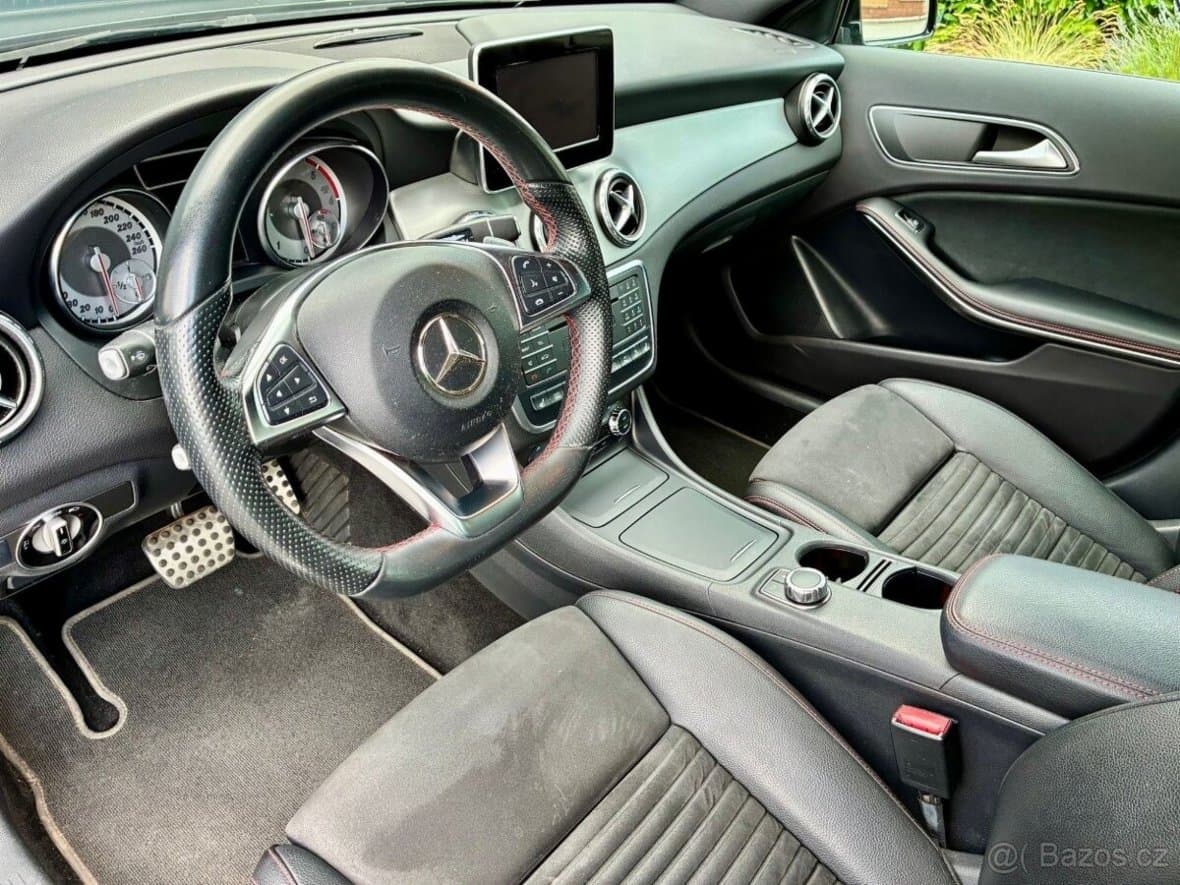 2017 Mercedes-Benz GLA - 12