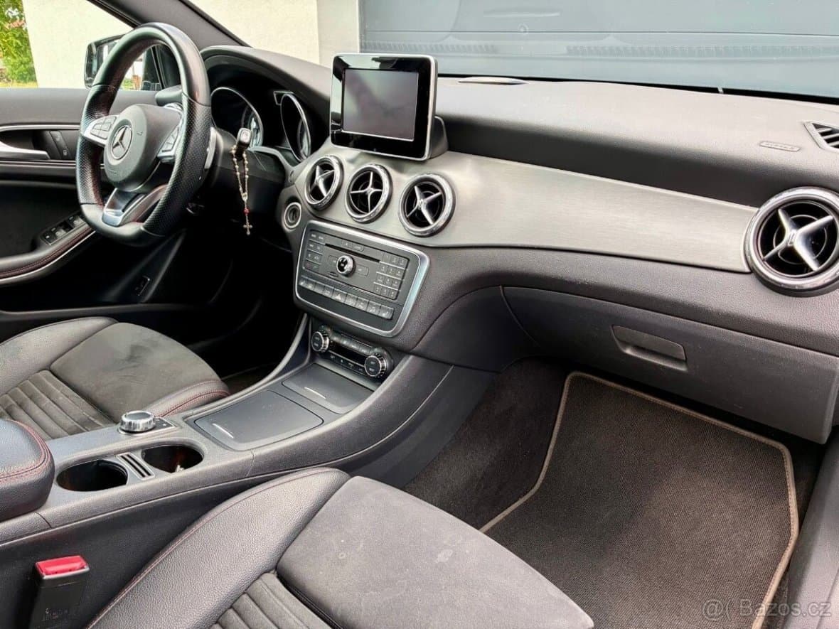 2017 Mercedes-Benz GLA - 13