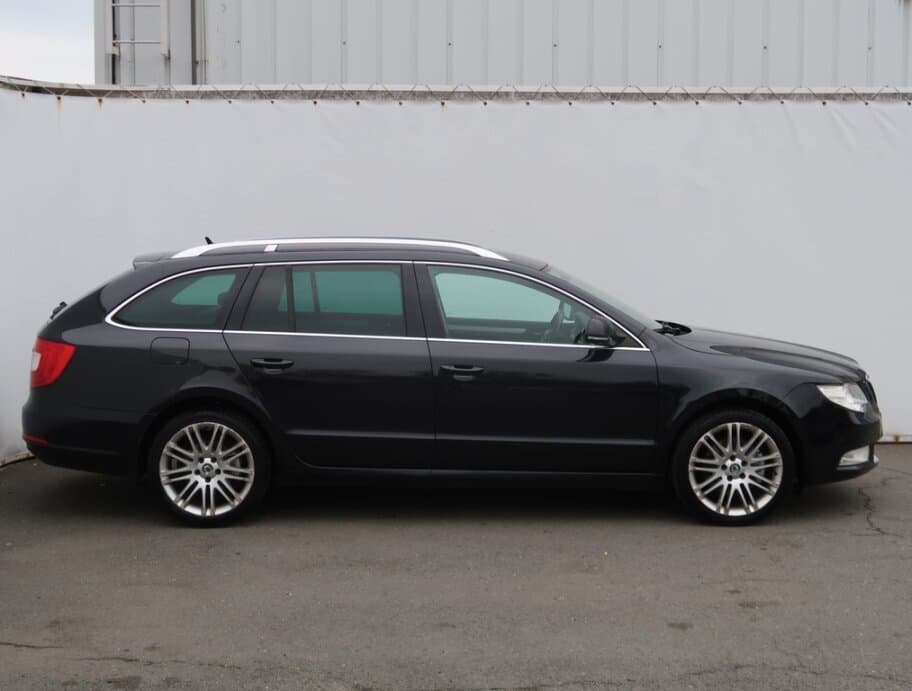 2010 Škoda SUPERB - 8