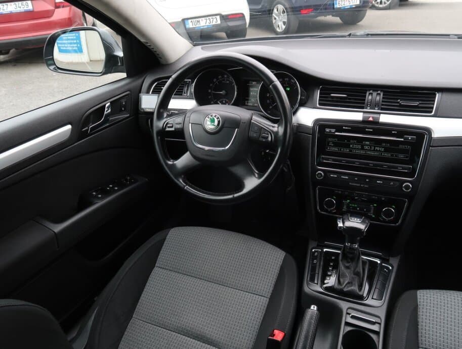 2010 Škoda SUPERB - 9