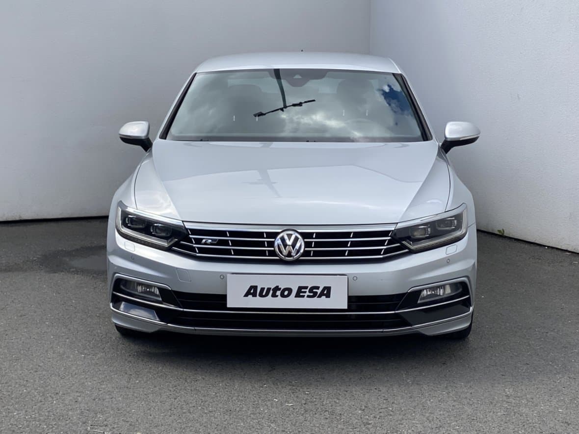 2016 Volkswagen PASSAT - 2