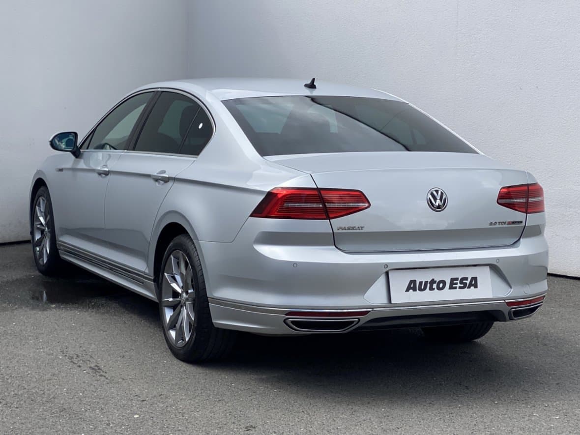 2016 Volkswagen PASSAT - 6